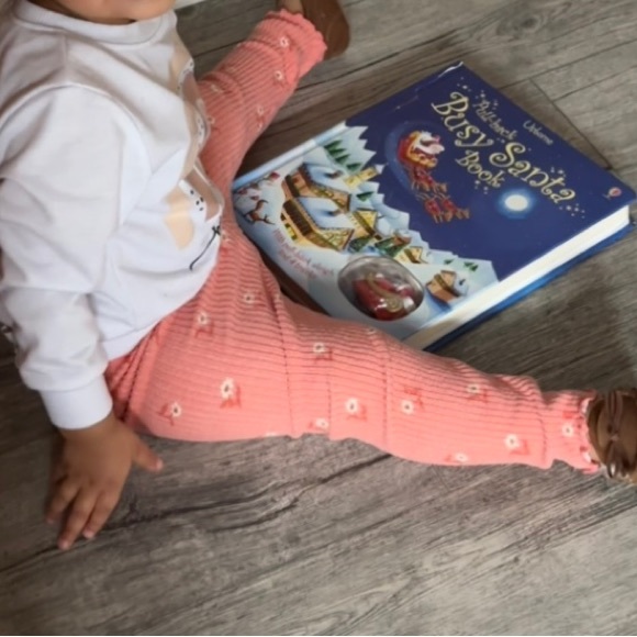 Usborne Pull-Back Busy Santa Book with Sleigh Cart Like New, used once - Picture 16 of 17